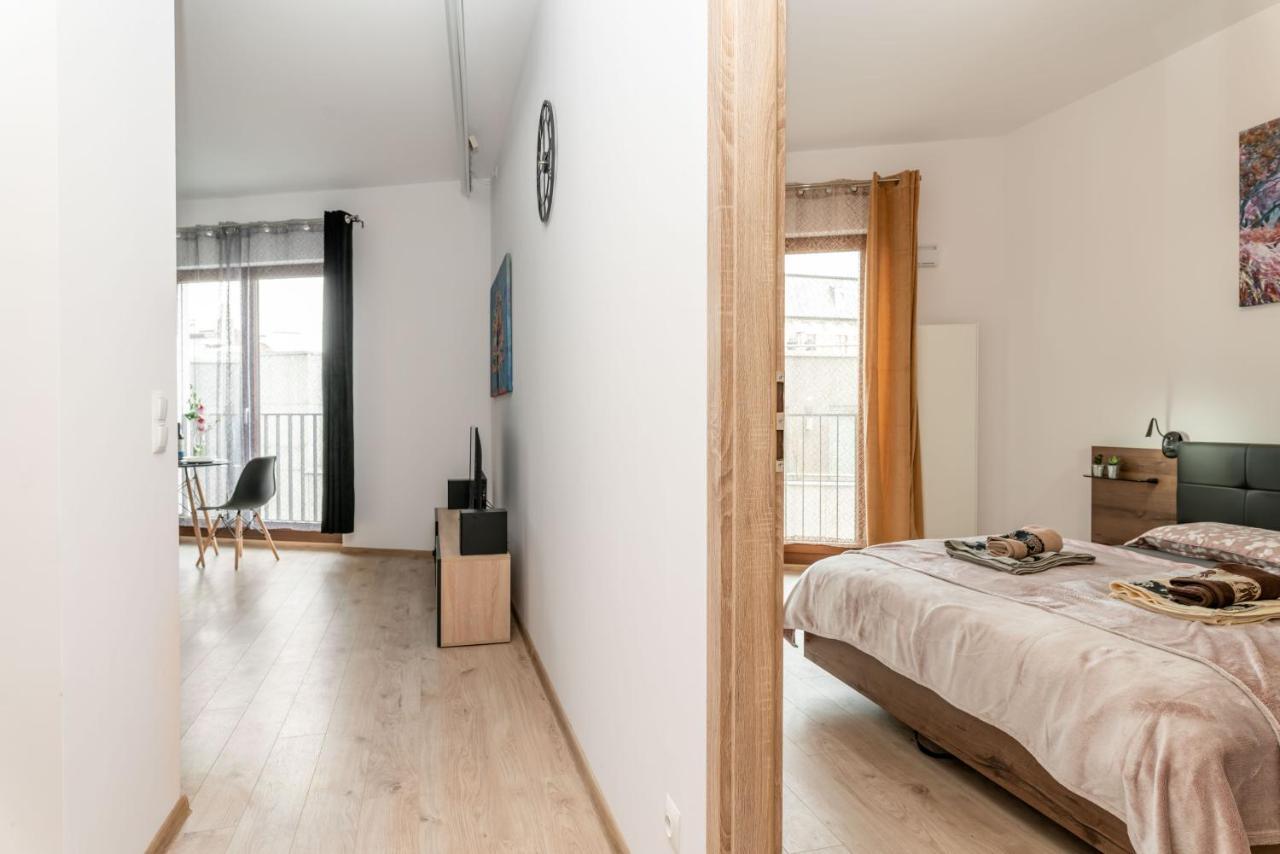 弗罗茨瓦夫Apartwro - Apartament Przy Wyspie Slodowej, Garaz, Projektor, Rowery公寓 外观 照片